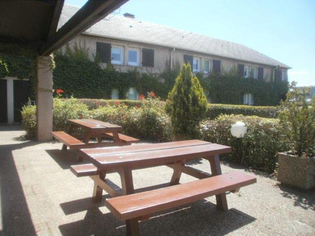 ibis budget Tarbes Bagian luar foto