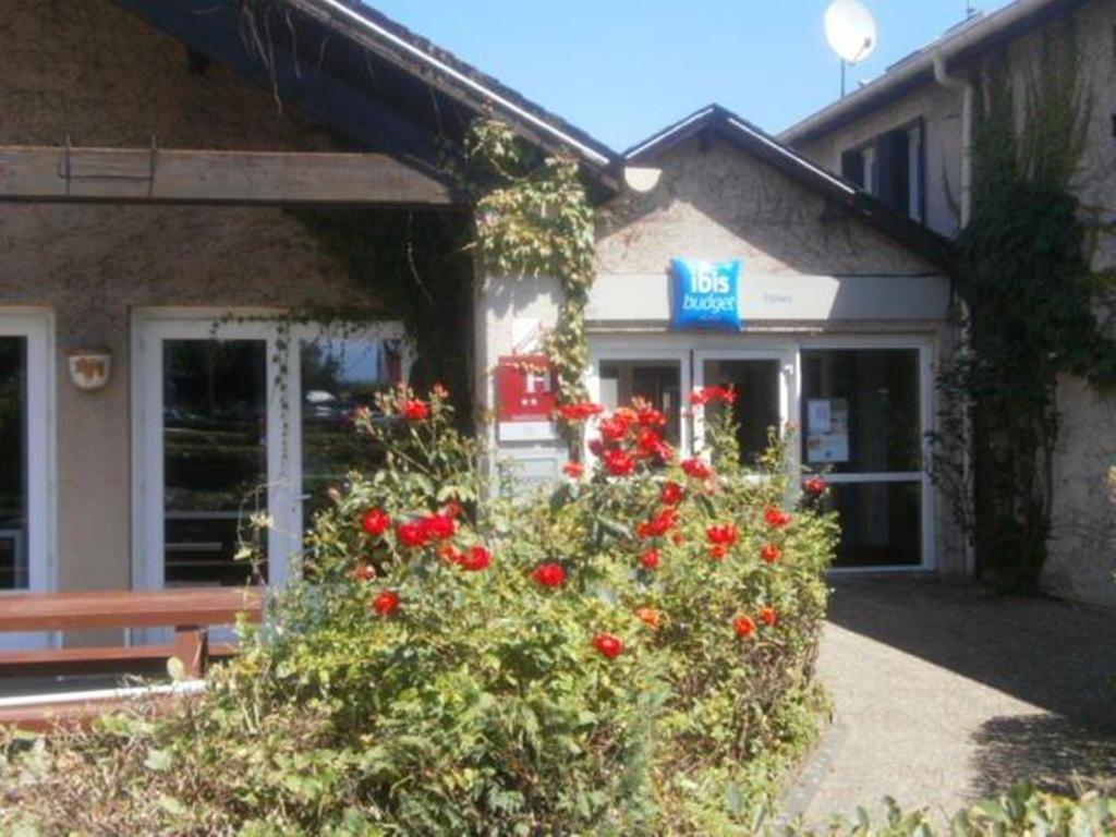 ibis budget Tarbes Bagian luar foto