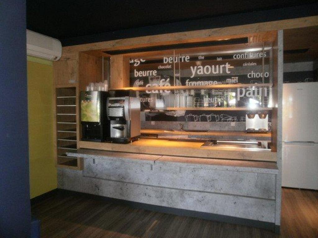 ibis budget Tarbes Bagian luar foto