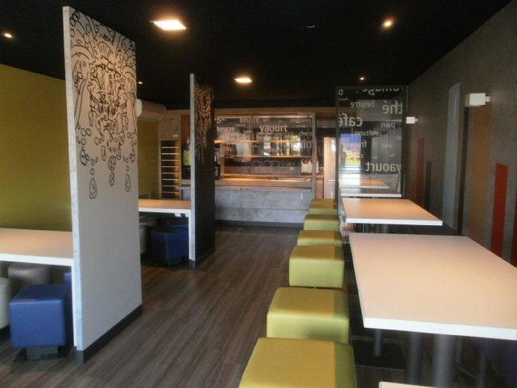 ibis budget Tarbes Bagian luar foto