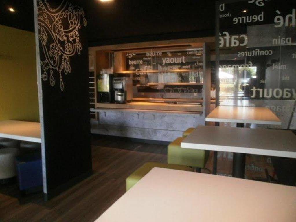 ibis budget Tarbes Bagian luar foto