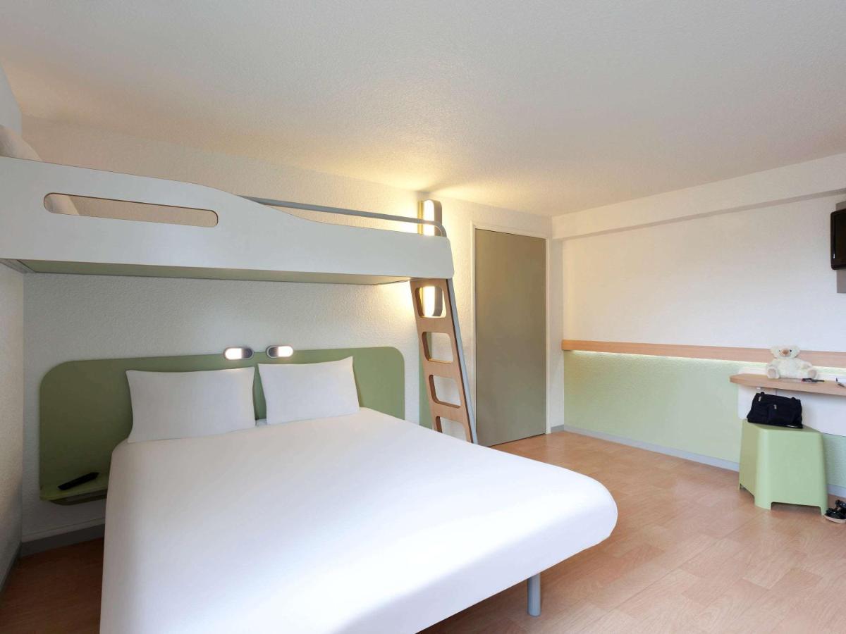 ibis budget Tarbes Bagian luar foto